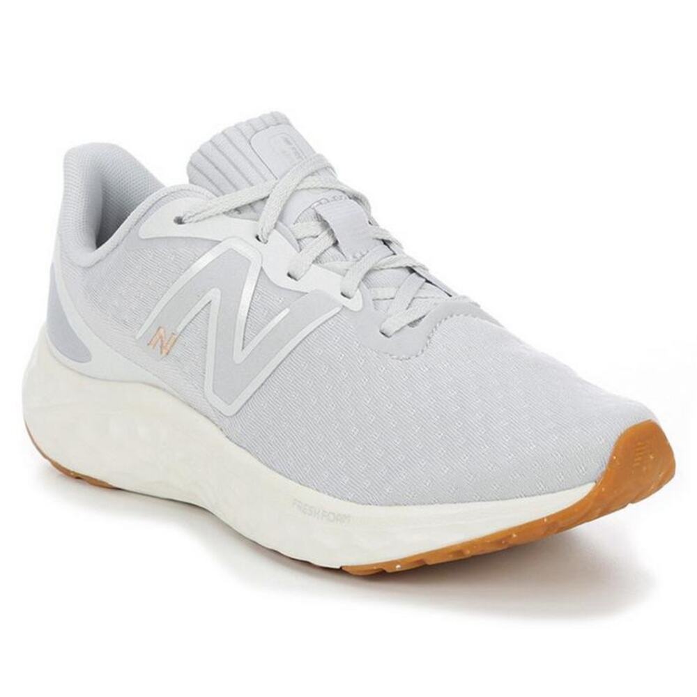 New Balance NWOT Arishi V4 Running Shoes Light Gray and White Size 9.5